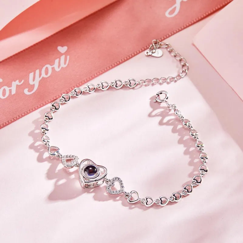 Pulsera Personalizada Con Eslabones De Corazón Y Proyección De Fotos