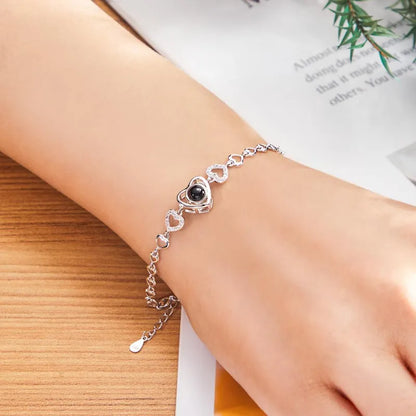 Pulsera Personalizada Con Eslabones De Corazón Y Proyección De Fotos
