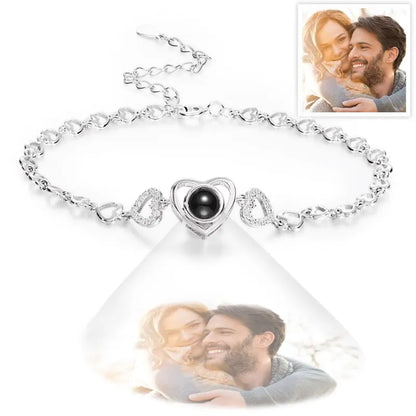 Pulsera Personalizada Con Eslabones De Corazón Y Proyección De Fotos